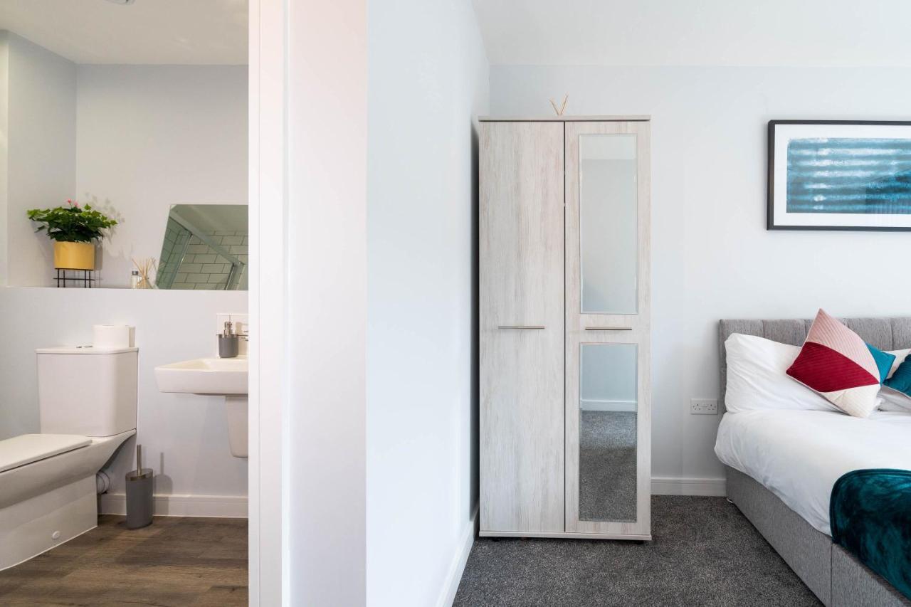 New Build - 2 Bed Snug Modern Apartment - Juliet Balcony - Roof Top Terrace - Digbeth, Birmingham City Centre - Free Netflix & Smart Tv Buitenkant foto